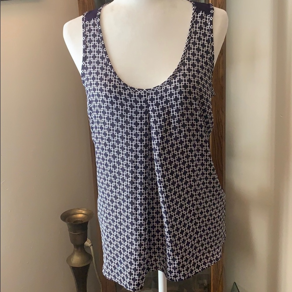 Adrianna Papell‎ sleeveless blouse